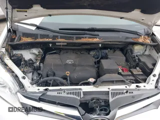 2018 Toyota Sienna XLE with VIN 5TDDZ3DC3JS197113, listed as a IAAI auction lot 41622680 with 70,308 mi miles. Bid and sale history available at carsss.com. Image 10.