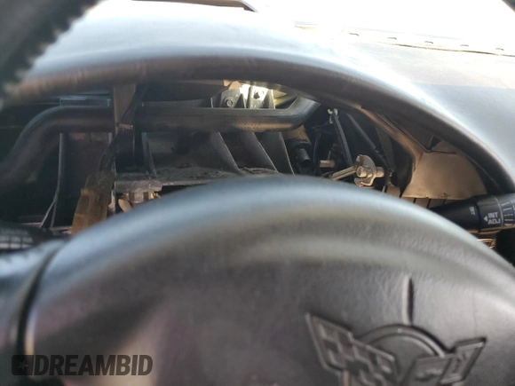 2001 Chevrolet Corvette with VIN 1G1YY22G815100474, listed as a Copart auction lot 73647154 with 0 mi miles and Salvage Title. Bid and sale history available at carsss.com. Image 9.