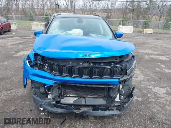 2018 Jeep Compass Altitude with VIN 3C4NJDBBXJT453197, listed as a IAAI auction lot 41955264 with 44,014 mi miles and . Bid and sale history available at carsss.com. Image 12.