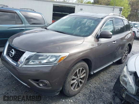 2016 Nissan Pathfinder SV with VIN 5N1AR2MN6GC651858, listed as a IAAI auction lot 41920897 with 247,344 mi miles. Bid and sale history available at carsss.com. Image 2.