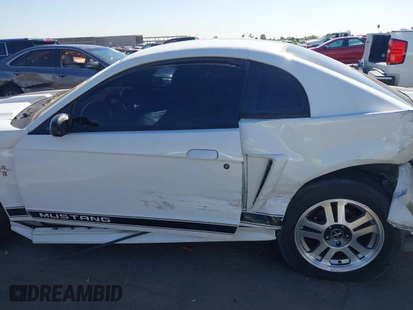 2002 Ford Mustang Standard with VIN 1FAFP40442F163921, listed as a IAAI auction lot 42050941 with 225,193 mi miles. Bid and sale history available at carsss.com. Image 15.