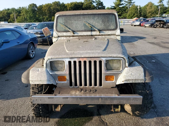 1992 Jeep Wrangler with VIN 2J4FY29S4NJ535731, listed as a Copart auction lot 70460304 with 120,205 mi miles and Non Repairable. Bid and sale history available at carsss.com. Image 5.