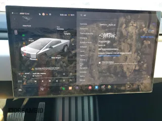 2024 Tesla Cybertruck z VIN 7G2CEHED2RA020834, wystawiony jako Copart lot #73682154 z przebiegiem 9221 mil mil oraz Szkody całkowita. Historia ofert i sprzedaży dostępna na DreamBid. Obrazek 9.