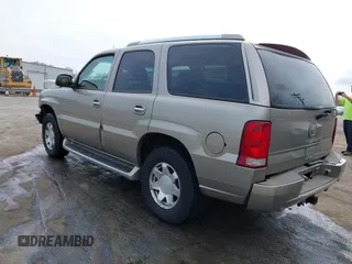 2002 Cadillac Escalade z VIN 1GYEK63N02R131870, wystawiony jako IAAI lot #41889300 z przebiegiem 328 013 mil mil oraz . Historia ofert i sprzedaży dostępna na DreamBid. Obrazek 3.