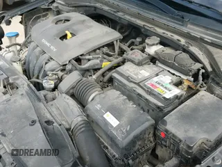 2017 Hyundai Elantra SE z VIN KMHD84LF9HU284584, wystawiony jako IAAI lot #42042620 z przebiegiem 95 183 mil mil oraz . Historia ofert i sprzedaży dostępna na DreamBid. Obrazek 21.