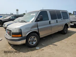 2003 GMC Savana Commercial C6Y with VIN 1GDFG15T931229043, listed as a Copart auction lot 44422145 with 173,310 mi miles and Salvage Title. Bid and sale history available at carsss.com. Image 1.