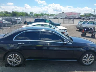 2015 Mercedes-Benz C 300 Luxury with VIN 55SWF4KB9FU024918, listed as a IAAI auction lot 42210608 with 74,445 mi miles and . Bid and sale history available at carsss.com. Image 13.