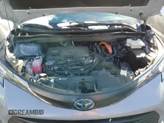 2022 Toyota Sienna XLE Woodland Edition with VIN 5TDASKFC5NS047766, listed as a Copart auction lot 83213634 with 0 mi miles and Salvage Title. Bid and sale history available at carsss.com. Image 13.