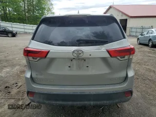 2017 Toyota Highlander XLE z VIN 5TDJZRFH6HS427493, wystawiony jako Copart lot #58269885 z przebiegiem 170 944 mil mil oraz Nie do naprawy • Non repairable. Historia ofert i sprzedaży dostępna na DreamBid. Obrazek 6.