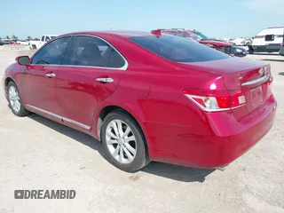 2012 Lexus ES 330 z VIN JTHBK1EG3C2483523, wystawiony jako IAAI lot #42259414 z przebiegiem 128 887 mil mil oraz . Historia ofert i sprzedaży dostępna na DreamBid. Obrazek 3.