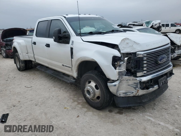 2022 Ford F-350 XL with VIN 1FT8W3DT5NEC61142, listed as a Copart auction lot 44922775 with 132,348 mi miles and Salvage Title. Bid and sale history available at DreamBid. Image 4.