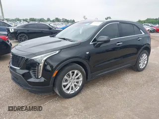 2020 Cadillac XT4 FWD Luxury z VIN 1GYAZAR4XLF146598, wystawiony jako IAAI lot #42211317 z przebiegiem 37 313 mil mil oraz . Historia ofert i sprzedaży dostępna na DreamBid. Obrazek 17.