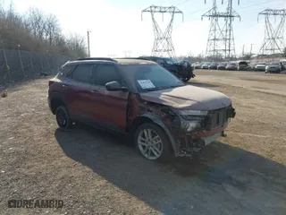2023 Chevrolet TrailBlazer RS with VIN KL79MUSL7PB050478, listed as a IAAI auction lot 41675158 with 9,581 mi miles. Bid and sale history available at carsss.com. Image 1.