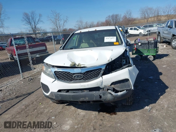 2011 Kia Sorento LX with VIN 5XYKT3A19BG101768, listed as a IAAI auction lot 41879055 with 147,902 mi miles. Bid and sale history available at carsss.com. Image 11.