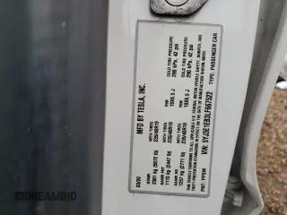 2020 Tesla Model 3 Long Range z VIN 5YJ3E1EB3LF667522, wystawiony jako Copart lot #57421145 z przebiegiem 77 821 mil mil oraz Szkoda całkowita • Salvage title. Historia ofert i sprzedaży dostępna na DreamBid. Obrazek 13.
