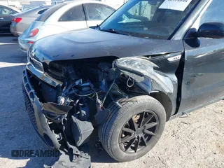 2015 Kia Soul with VIN KNDJN2A25F7235687, listed as a IAAI auction lot 40914048 with 173,310 mi miles. Bid and sale history available at carsss.com. Image 6.