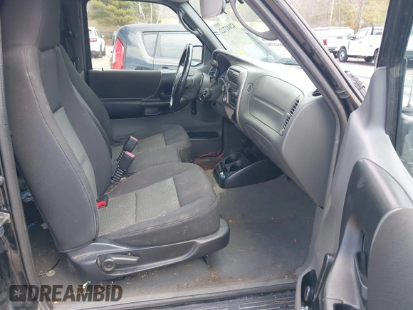 2004 Ford Ranger XL Fleet with VIN 1FTZR45E14PA14866, listed as a IAAI auction lot 42041722 with 202,324 mi miles. Bid and sale history available at carsss.com. Image 5.