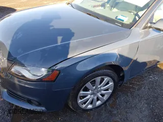 2011 Audi A4 Premium Plus z VIN WAUEFAFL4BN038491, wystawiony jako IAAI lot #41366820 z przebiegiem 77 042 mil mil oraz . Historia ofert i sprzedaży dostępna na DreamBid. Obrazek 6.