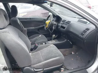 2002 Honda Civic LX with VIN 1HGEM22532L024309, listed as a IAAI auction lot 41777543 with 202,512 mi miles. Bid and sale history available at carsss.com. Image 5.