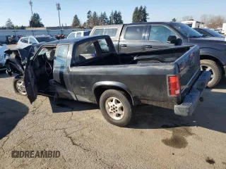 1994 Dodge Dakota z VIN 1B7GL23X8RW148921, wystawiony jako Copart lot #42758895 z przebiegiem 223 519 mil mil oraz Szkoda całkowita • Salvage title. Historia ofert i sprzedaży dostępna na DreamBid. Obrazek 2.