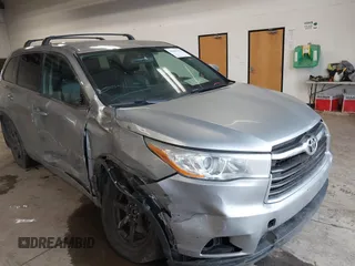 2014 Toyota Highlander LE z VIN 5TDBKRFH5ES049445, wystawiony jako IAAI lot #41644212 z przebiegiem 159 689 mil mil oraz . Historia ofert i sprzedaży dostępna na DreamBid. Obrazek 1.