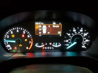 2022 Ford Escape SE с VIN 1FMCU9G61NUB83498, выставлен на аукционе Copart как лот 51471315 с пробегом 28 619 миль миль и Списание • Salvage title. История ставок и продаж доступна на DreamBid. Изображение 9.