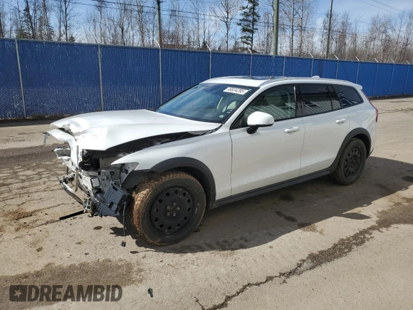 2021 Volvo V60 z VIN YV4102WK3M1065110, wystawiony jako Copart lot #49834295 z przebiegiem 22 964 mil mil oraz Szkoda całkowita • Salvage title. Historia ofert i sprzedaży dostępna na DreamBid. Obrazek 1.