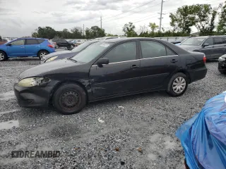 2005 Toyota Camry STD z VIN 4T1BE32K85U048772, wystawiony jako Copart lot #59844275 z przebiegiem 239 996 mil mil oraz Nie do naprawy • Non repairable. Historia ofert i sprzedaży dostępna na DreamBid. Obrazek 1.