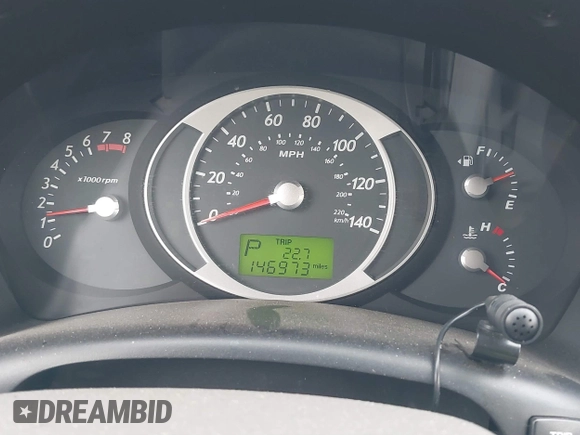 2006 Hyundai Tucson GL with VIN KM8JM12BX6U467288, listed as a IAAI auction lot 41679827 with 146,973 mi miles. Bid and sale history available at carsss.com. Image 7.