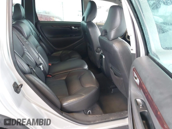 2006 Volvo XC70 with VIN YV4SZ592X61210458, listed as a IAAI auction lot 41663456 with 179,475 mi miles. Bid and sale history available at carsss.com. Image 8.