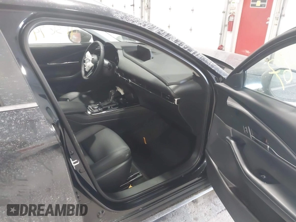 2024 Mazda CX-30 S Carbon Edition with VIN 3MVDMBCM6RM638150, listed as a IAAI auction lot 41369467 with 1,197 mi miles and . Bid and sale history available at DreamBid. Image 5.