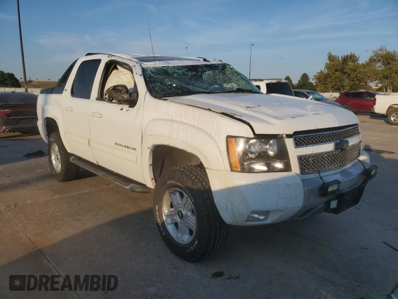 2011 Chevrolet Avalanche LT z VIN 3GNTKFE33BG105408, wystawiony jako Copart lot #76338364 z przebiegiem Nie podano mil oraz Szkoda całkowita • Salvage title. Historia ofert i sprzedaży dostępna na DreamBid. Obrazek 4.