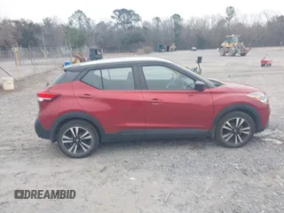 2019 Nissan Kicks SR with VIN 3N1CP5CU0KL516307, listed as a IAAI auction lot 41554064 with 104,224 mi miles. Bid and sale history available at carsss.com. Image 13.