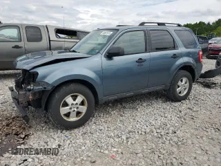 2010 Ford Escape XLT z VIN 1FMCU9DG4AKD26186, wystawiony jako Copart lot #58501975 z przebiegiem 156 470 mil mil oraz Czysty tytuł • Clean title. Historia ofert i sprzedaży dostępna na DreamBid. Obrazek 1.