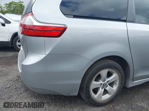 2019 Toyota Sienna L с VIN 5TDZZ3DC2KS005851, выставлен на аукционе IAAI как лот 41992778 с пробегом 99 580 миль миль и . История ставок и продаж доступна на DreamBid. Изображение 19.