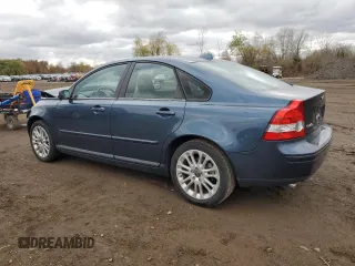 2005 Volvo S40 with VIN YV1MS682852089228, listed as a Copart auction lot 79582464 with 107,503 mi miles and Salvage Title. Bid and sale history available at carsss.com. Image 2.