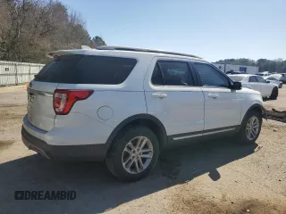 2017 Ford Explorer XLT with VIN 1FM5K7D88HGD78042, listed as a Copart auction lot 48371795 with 134,202 mi miles and Salvage Title. Bid and sale history available at carsss.com. Image 3.