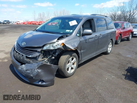 2015 Toyota Sienna LE AAS с VIN 5TDKK3DC6FS649056, выставлен на аукционе IAAI как лот 41978844 с пробегом 182 694 миль миль и . История ставок и продаж доступна на DreamBid. Изображение 20.