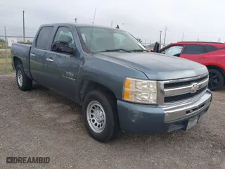 2010 Chevrolet Silverado 1500 LT with VIN 3GCRCSE08AG250277, listed as a IAAI auction lot 41852390 with 235,712 mi miles. Bid and sale history available at carsss.com. Image 1.