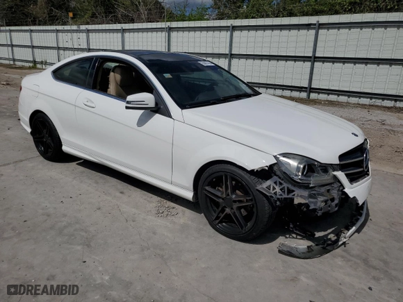 2015 Mercedes-Benz C-Class C 250 with VIN WDDGJ4HB2FG435343, listed as a Copart auction lot 60967454 with 122,230 mi miles and Salvage Title. Bid and sale history available at carsss.com. Image 4.