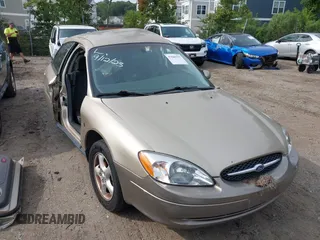 2000 Ford Taurus SE with VIN 1FAFP5320YG151249, listed as a IAAI auction lot 39055732 with 201,709 mi miles and . Bid and sale history available at DreamBid. Image 1.