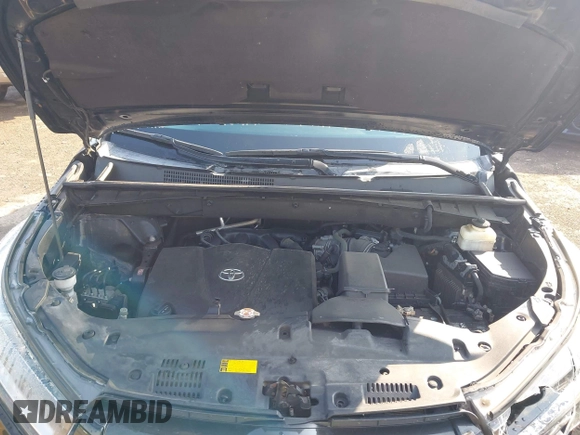 2018 Toyota Highlander SE with VIN 5TDJZRFH7JS868717, listed as a IAAI auction lot 42593499 with 83,533 mi miles and . Bid and sale history available at DreamBid. Image 10.