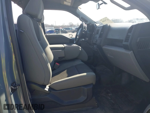 2019 Ford F-150 XL z VIN 1FTMF1CB1KKD81741, wystawiony jako IAAI lot #41783806 z przebiegiem 46 978 mil mil oraz . Historia ofert i sprzedaży dostępna na DreamBid. Obrazek 5.