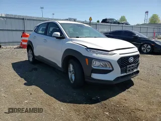 2021 Hyundai Kona SE z VIN KM8K1CAA7MU659637, wystawiony jako Copart lot #54394795 z przebiegiem 90 366 mil mil oraz Szkody całkowita. Historia ofert i sprzedaży dostępna na DreamBid. Obrazek 13.