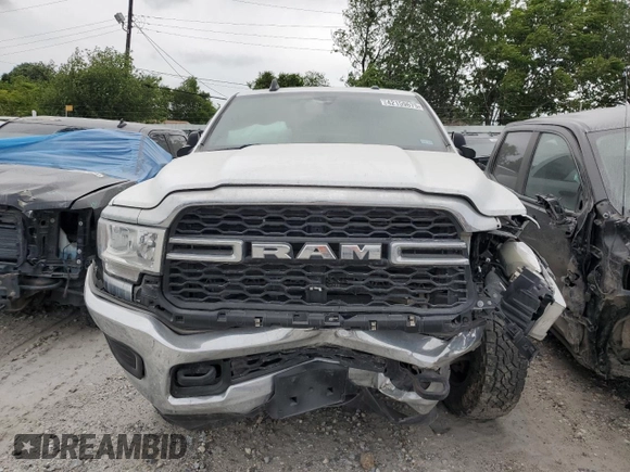 2022 Ram 2500 Tradesman with VIN 3C6UR5CL3NG130973, listed as a Copart auction lot 42159675 with 156,800 mi miles and Salvage Title. Bid and sale history available at carsss.com. Image 5.