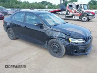 2011 Volkswagen Jetta SE with VIN 3VWDZ7AJ2BM327620, listed as a IAAI auction lot 42519312 with 216,071 mi miles and . Bid and sale history available at DreamBid. Image 1.