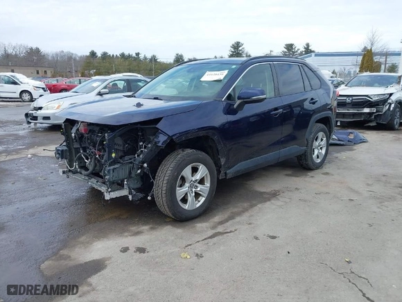 2019 Toyota RAV4 XLE with VIN JTMP1RFV7KD028229, listed as a IAAI auction lot 41628439 with 50,235 mi miles. Bid and sale history available at carsss.com. Image 2.