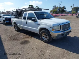 2004 Ford F-250 XL with VIN 1FTNX20S04EB24132, listed as a IAAI auction lot 42196078 with 348,016 mi miles and . Bid and sale history available at DreamBid. Image 1.