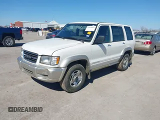 1998 Isuzu Trooper S with VIN JACDJ58X0W7913434, listed as a IAAI auction lot 41690061 with 208,306 mi miles and . Bid and sale history available at DreamBid. Image 2.