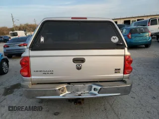 2007 Dodge Dakota ST z VIN 1D7HW28PX7S265270, wystawiony jako Copart lot #78265494 z przebiegiem 154 418 mil mil oraz Szkoda całkowita • Salvage title. Historia ofert i sprzedaży dostępna na DreamBid. Obrazek 6.